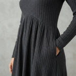 Ribbed Knit High-Waist A-Line Midi Dress with Pockets