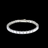 Quadratisch geschnittenes Armband