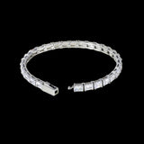 Quadratisch geschnittenes Armband