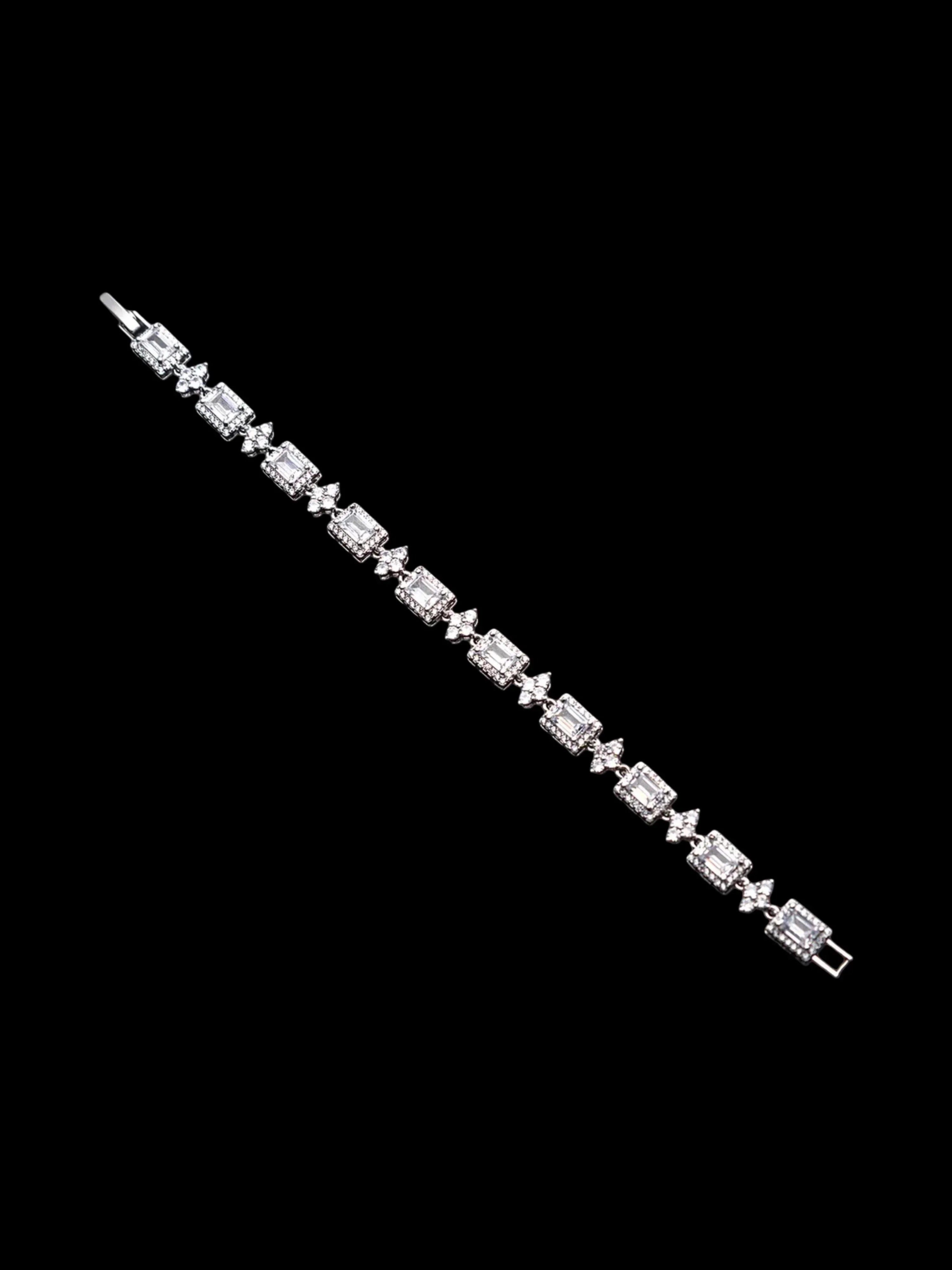 Star Crystal Bracelet - iLLUSIA
